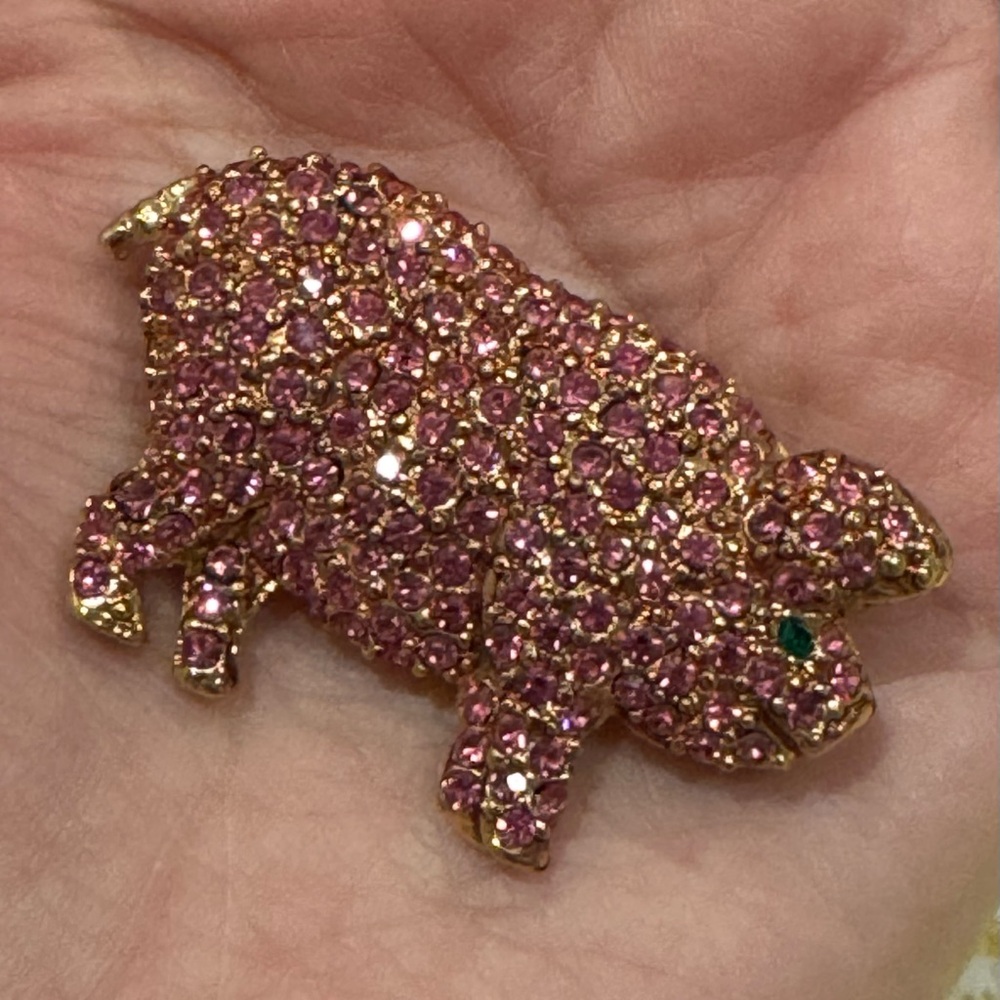 Vintage Pink pig rhinestone brooch bling pin unique farm gift
Vegan animal - Picture 4 of 7